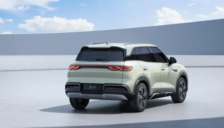 銷售領(lǐng)跑股價(jià)卻承壓？比亞迪：1月需求確有疲軟 一季度領(lǐng)先趨勢不變