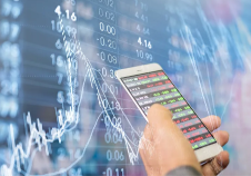 美股三大指數(shù)小幅低開(kāi) 英偉達(dá)再創(chuàng)歷史新高