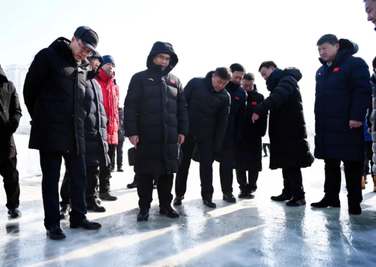 春節(jié)假期，省委書記&ldquo;上冰&rdquo;