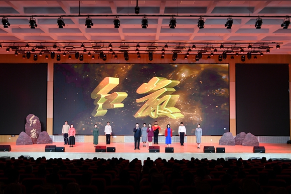 《繡紅旗》項目。通訊員 朱書靈 攝